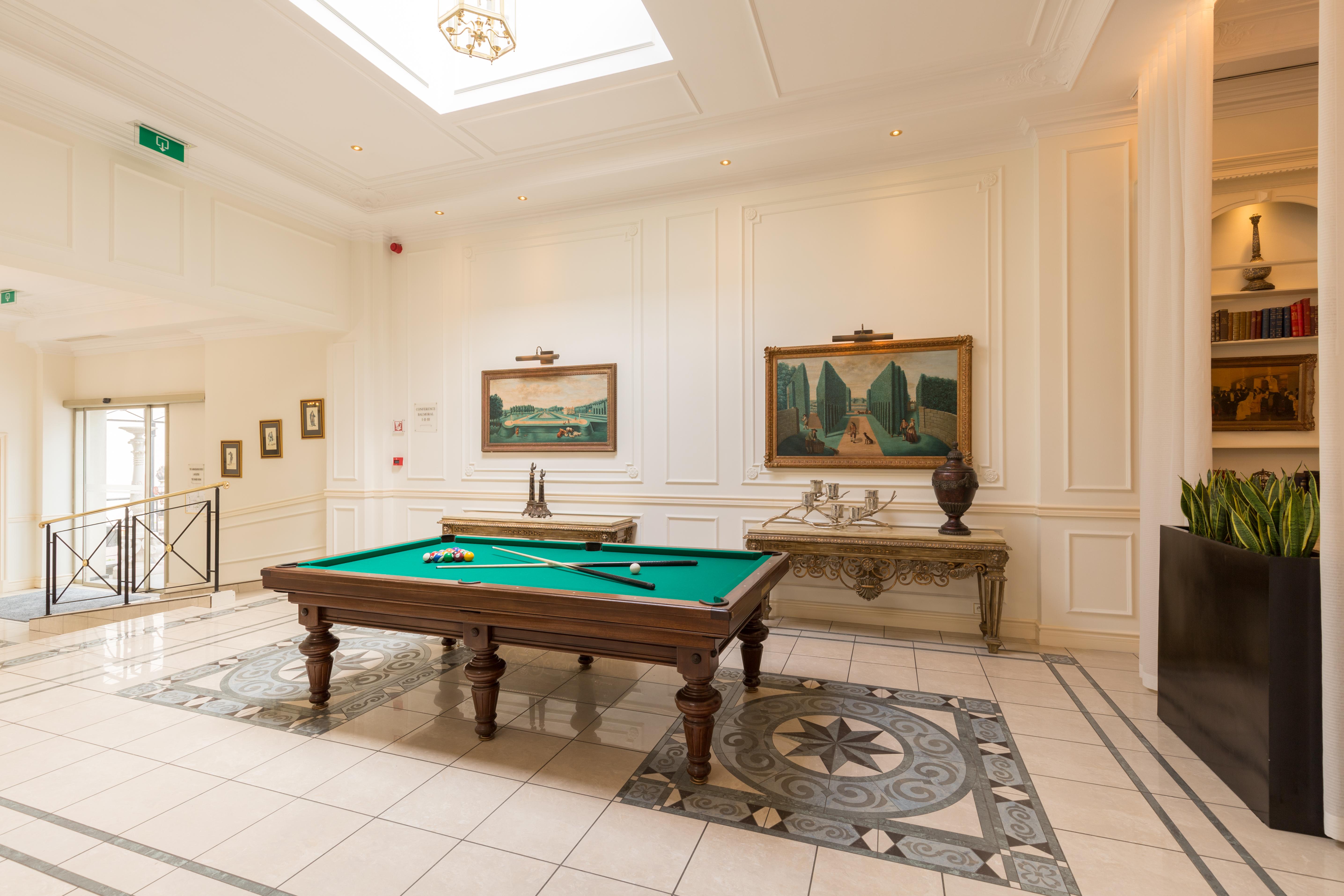 בריסל Stanhope Hotel By Thon Hotels מראה חיצוני תמונה The Billiard Room