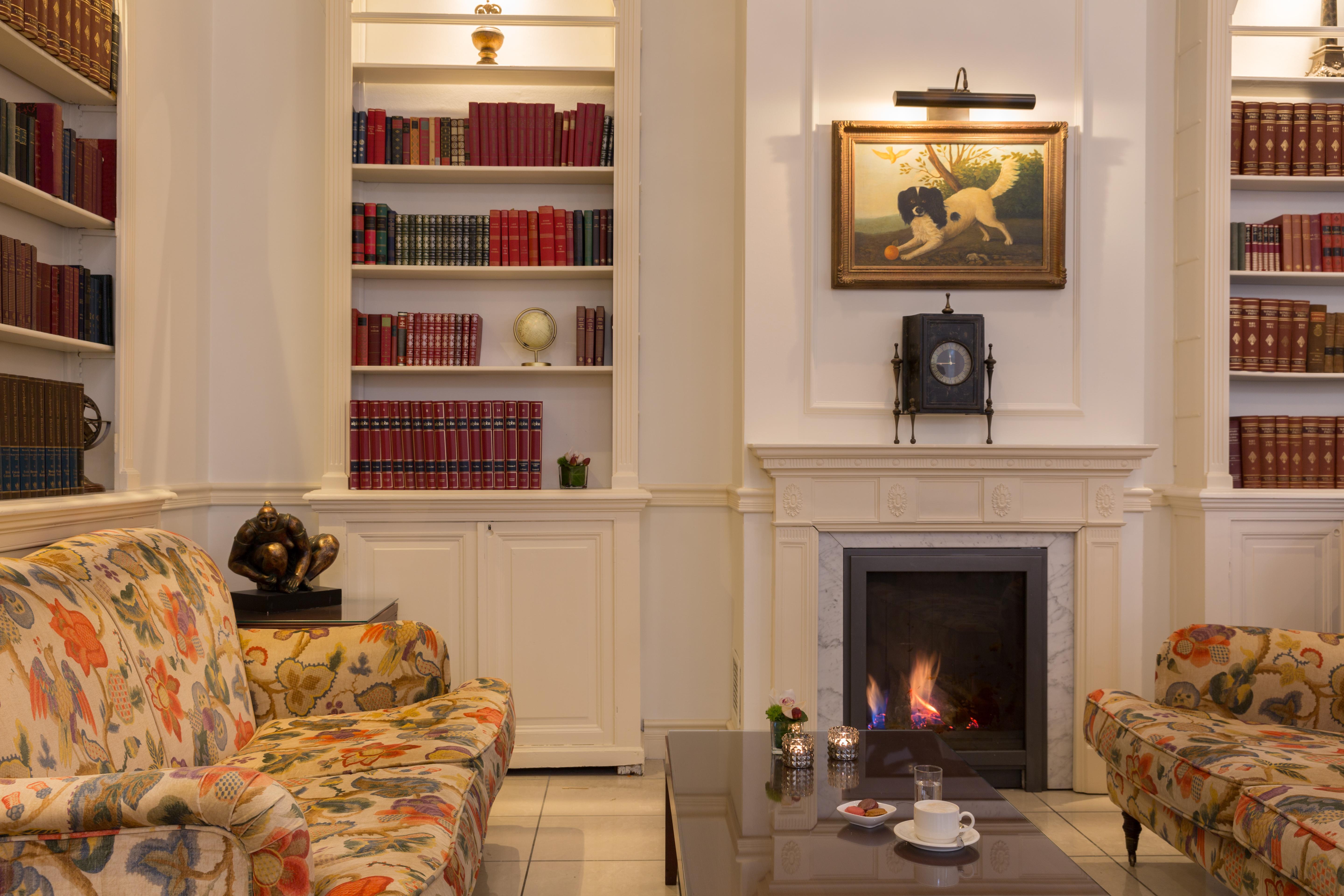 בריסל Stanhope Hotel By Thon Hotels מראה חיצוני תמונה The library at the hotel